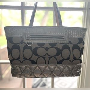 Coach Shoulder bag in Silver/Gunmetal Metallic